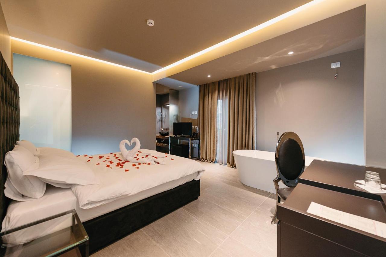 Hotel Egnatia Bërxull Eksteriør billede