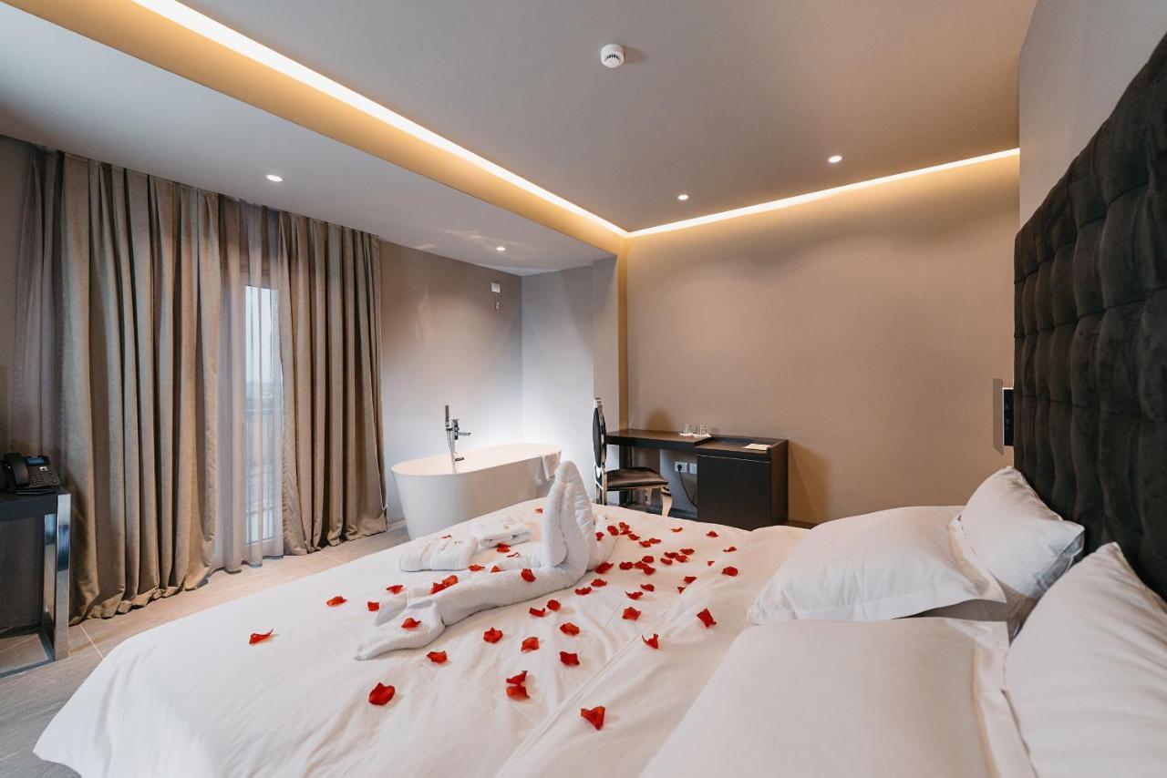 Hotel Egnatia Bërxull Eksteriør billede